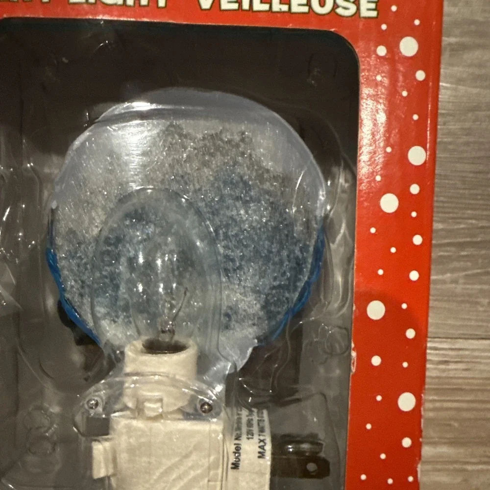 Set of 3 Night Light Veilleuse‎ Christmas Santa, Penguin & Reindeer Wall Plugs